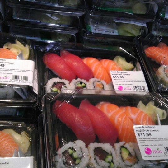Foto scattata a Mai Sushi da April N. il 5/6/2013