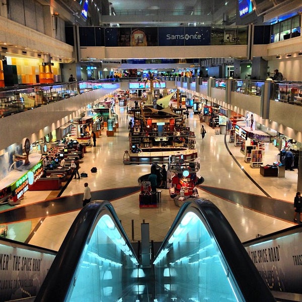Foto tirada no(a) Aeroporto Internacional de Dubai (DXB) por Yousif A. em 6/2/2013