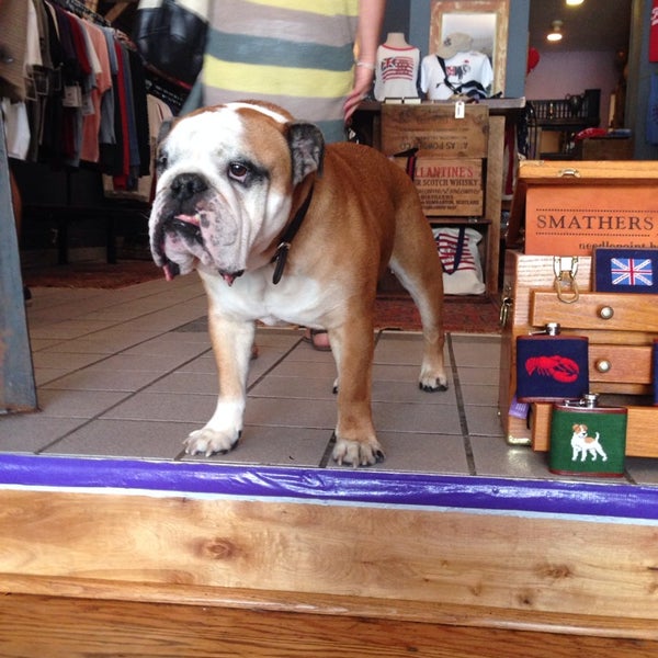 6/21/2014 tarihinde Richie S.ziyaretçi tarafından Duke &amp; Winston Flagship Store'de çekilen fotoğraf