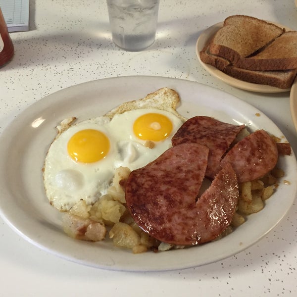 Brunics Breakfast Spot in Philadelphia