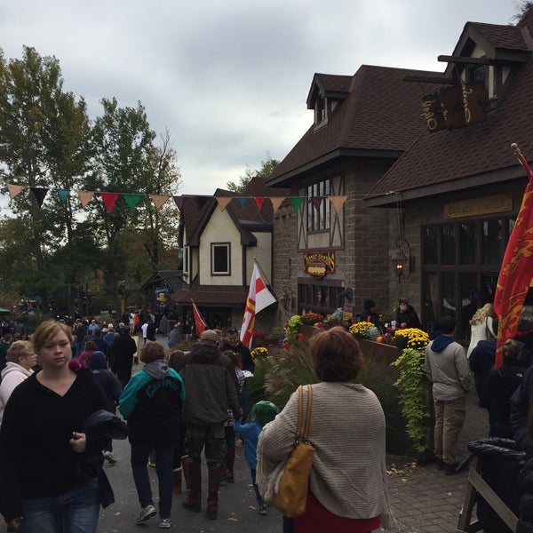 Photo taken at Pennsylvania Renaissance Faire by Richie S. on 10/22/2016