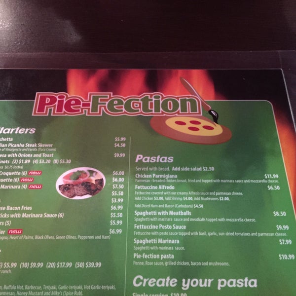 Foto tirada no(a) Pie-Fection por Leonardo M. em 12/11/2014