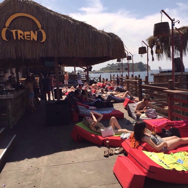 Foto diambil di Tren Beach Club oleh Tarık .. pada 5/24/2015