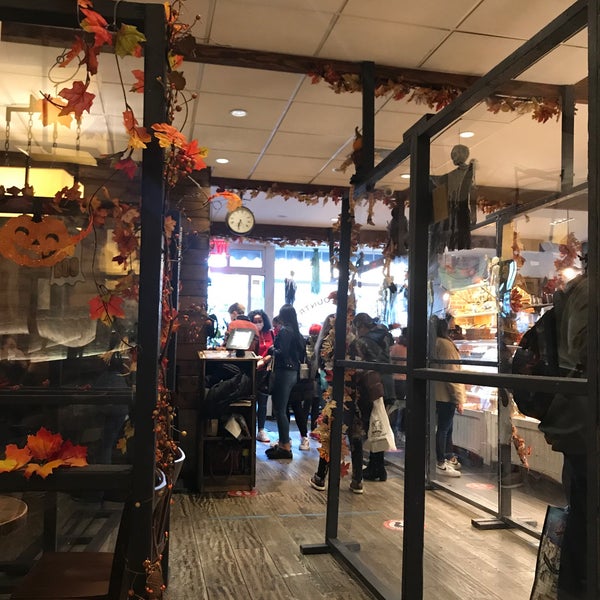 10/31/2020 tarihinde Parisa H.ziyaretçi tarafından Martha&#39;s Country Bakery'de çekilen fotoğraf