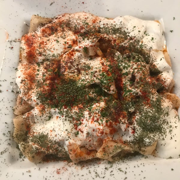 6/4/2017 tarihinde Ozgun G.ziyaretçi tarafından A La Turca Restaurant'de çekilen fotoğraf