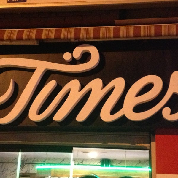 9/5/2013에 Hamza Ş.님이 Times Caddesi Cafe &amp; Restaurant에서 찍은 사진