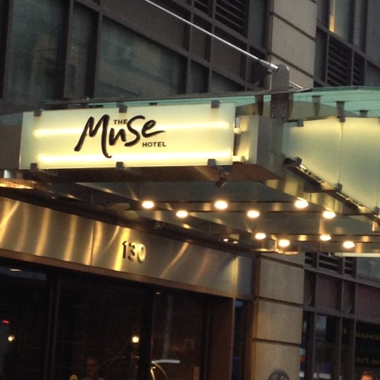 Das Foto wurde bei The Muse New York von Jay W. am 10/9/2012 aufgenommen