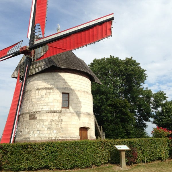 Moulin Brush