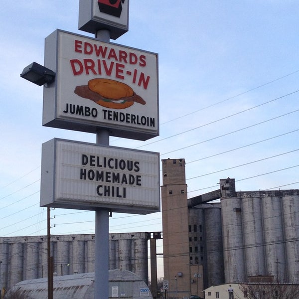 Photo taken at Edwards Drive-In Restaurant by john B. on 2/23/2013