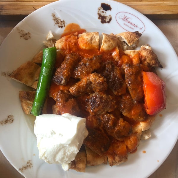 4/13/2021 tarihinde Fatos Ç.ziyaretçi tarafından Mercan-i Restaurant'de çekilen fotoğraf