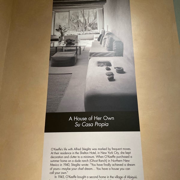 รูปภาพถ่ายที่ Georgia O&#39;Keeffe Museum โดย Caitlin C. เมื่อ 12/28/2022