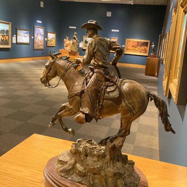 Foto tirada no(a) National Cowboy &amp; Western Heritage Museum por Caitlin C. em 7/3/2022