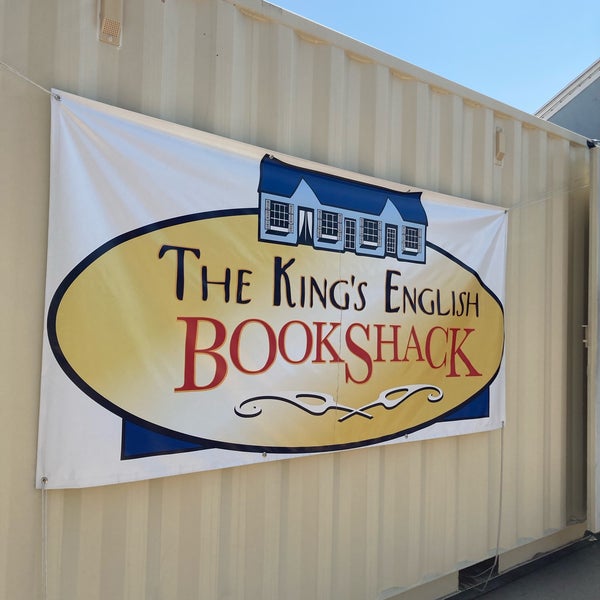 Foto tirada no(a) The King&#39;s English Bookshop por Caitlin C. em 9/5/2021