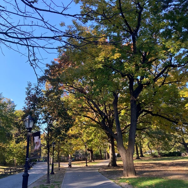 Photo taken at Riverside Park - W 78th St by Caitlin C. on 11/5/2021