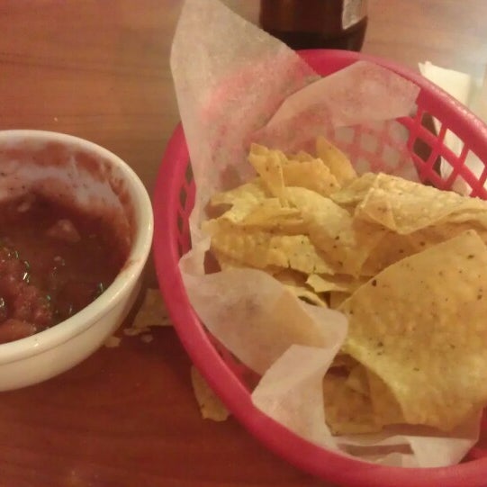 Foto diambil di Camino Real Mexican Restaurant oleh Grover pada 3/21/2013