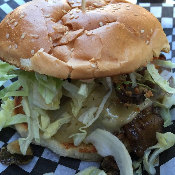 Photo taken at Burger Stomper Gourmet Burger &amp; Milkshake Bar by Chuck K. on 5/22/2015