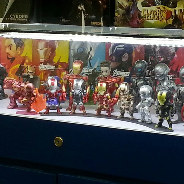 Amcorp mall hotsell toy shop