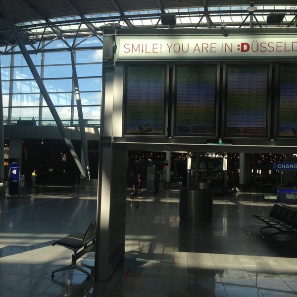 Photo prise au Düsseldorf Airport (DUS) par Abid O. le5/9/2013