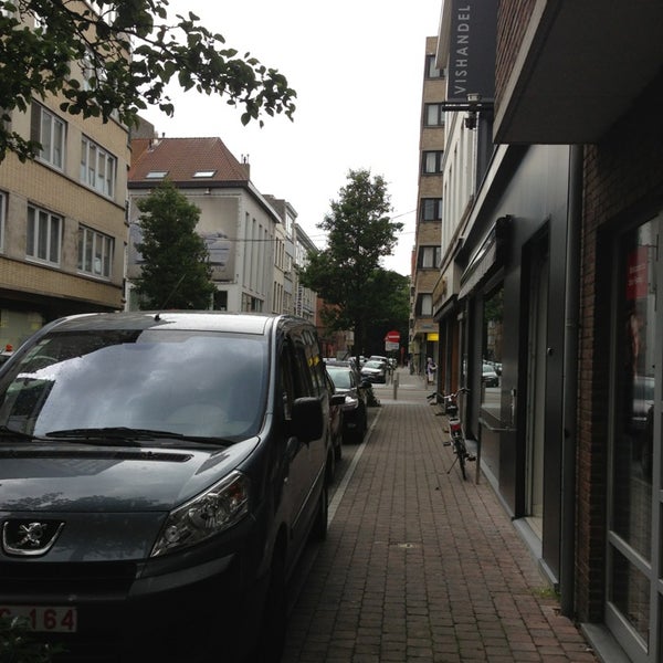 Photo taken at Vishandel Mercator by Vishandel M. on 7/26/2013