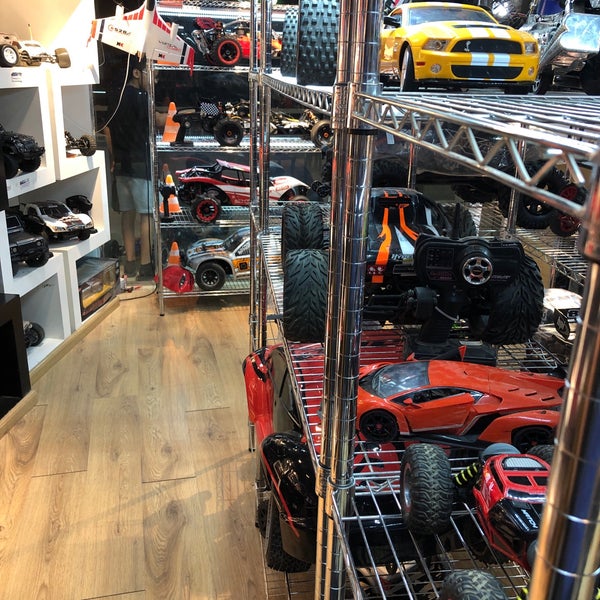 TOP SPEED CLUB RC Hobby Shop Riyadh - اÙÙ
عذر Ø§ÙØ´Ù
اÙÙ - 1 tip from 21 visitors