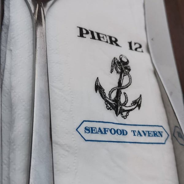 Das Foto wurde bei Pier 12 Seafood Tavern von Jomey A. am 11/5/2019 aufgenommen