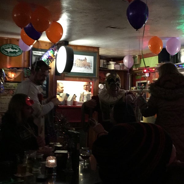 2/18/2015 tarihinde Amy C.ziyaretçi tarafından Deer Park Irish Pub'de çekilen fotoğraf