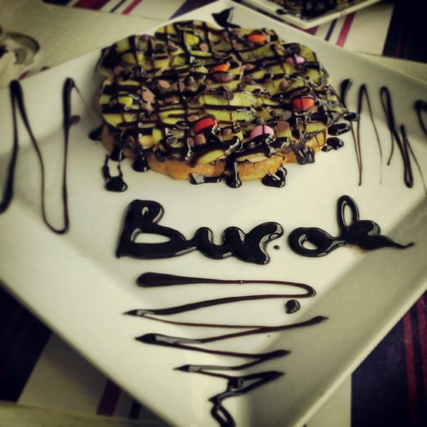 4/6/2014にBurak Doğan DURMAZ™がOburcuk Unlu Mamulleri &amp; Cafeで撮った写真