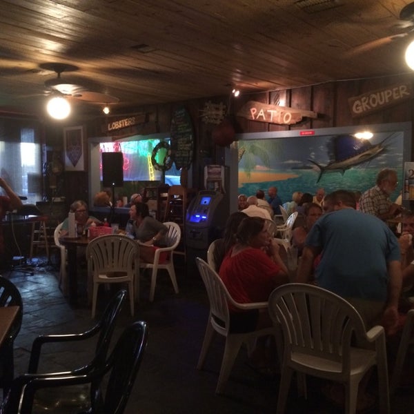 9/5/2014 tarihinde Lloyd H.ziyaretçi tarafından Bimini&#39;s Oyster Bar and Seafood Cafe'de çekilen fotoğraf