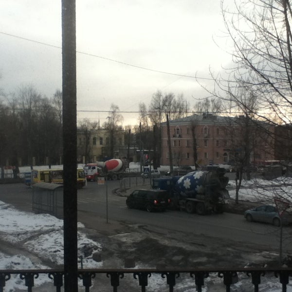 Можно шоссе революции. Можно шоссе революции