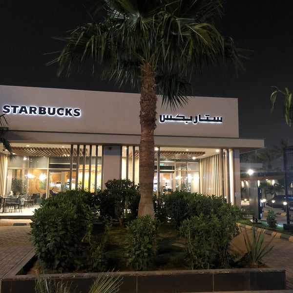 Foto tirada no(a) Starbucks por Jamal__9 em 4/28/2024