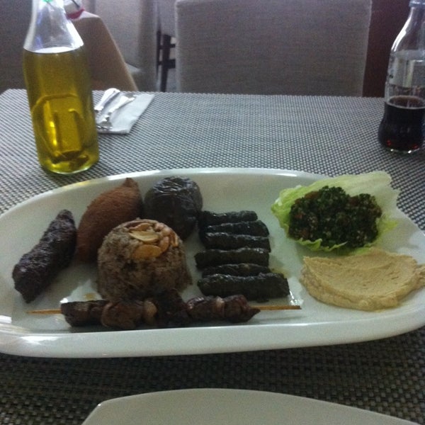 Foto scattata a Beirut Restaurant &amp; Lounge da Luz mery S. il 10/24/2013