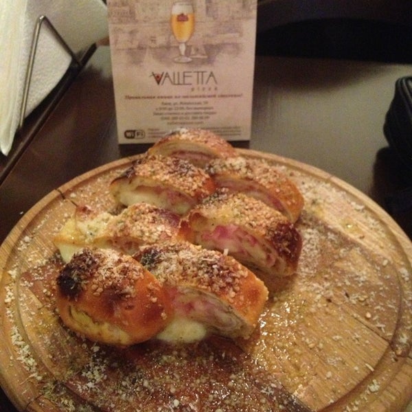 2/14/2013にIgor L.がValletta Pizzaで撮った写真