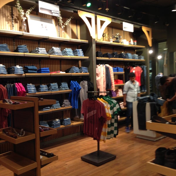 levi's store colaba