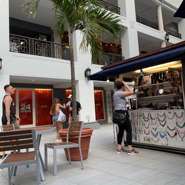 beach cigar hookah lounge Central Beach 2 tips from 194 visitors