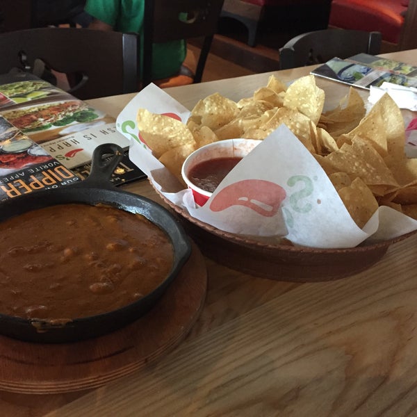 Photo taken at Chili&#39;s Grill &amp; Bar by Willie F. on 7/2/2015