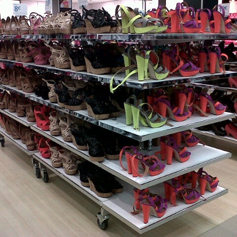 Primark Centro Comercial Valle Real Calle Alday S N Maliaño