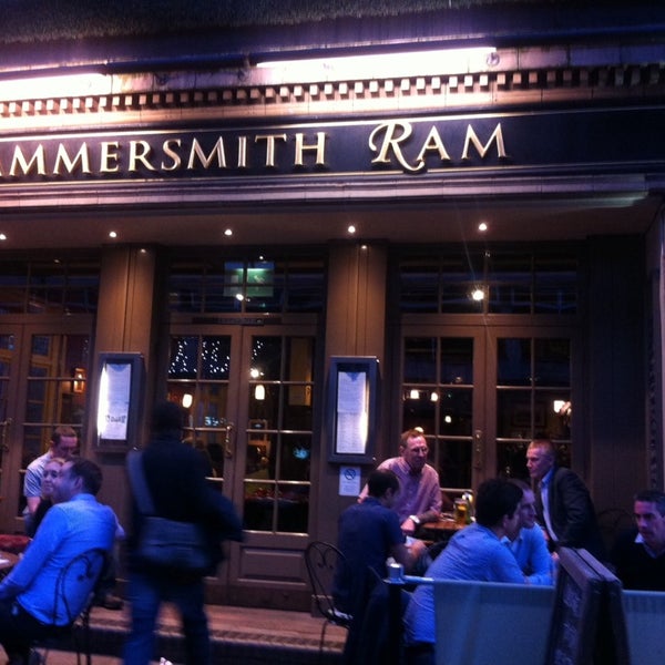 Foto scattata a The Hammersmith Ram da Shannon U. il 9/12/2014
