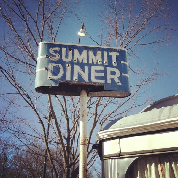 Photos at Summit Diner 28 tips from 928 visitors