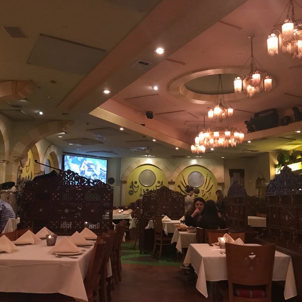 Foto tomada en Carousel Restaurant  por Nancy C. el 2/5/2018