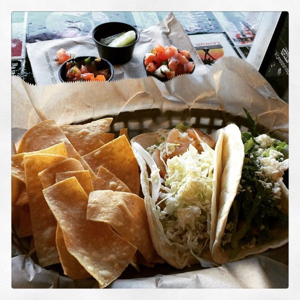3/12/2015 tarihinde Derek D.ziyaretçi tarafından Picante! Fresh Mexican Grill'de çekilen fotoğraf