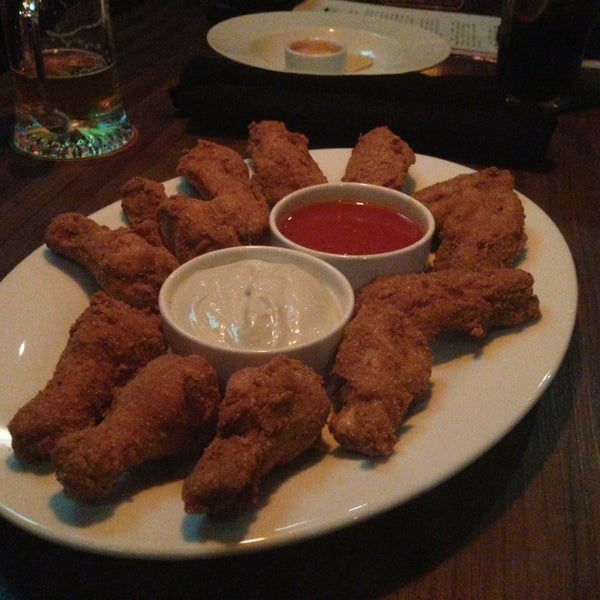 Foto tomada en Cincinnati Steakhouse  por Nicolau P. el 3/5/2013