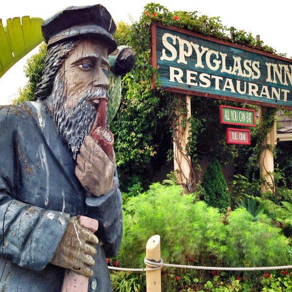 Снимок сделан в Spyglass Inn Restaurant пользователем David B. 9/20/2013