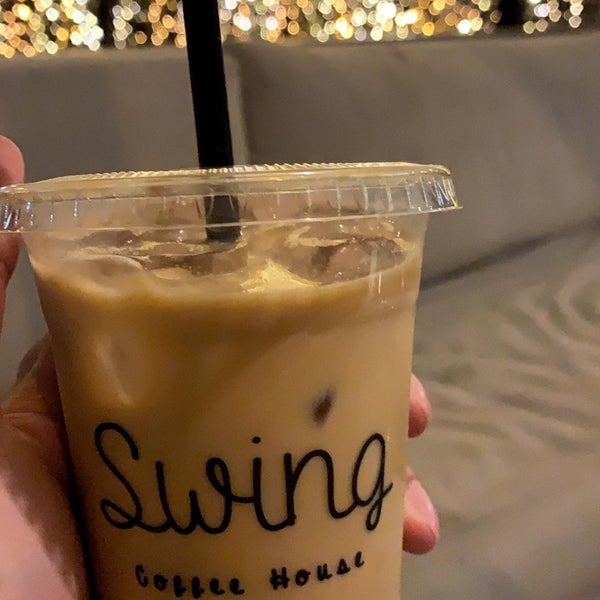 Foto tirada no(a) Swing coffee house por Salmutairi . em 6/2/2019
