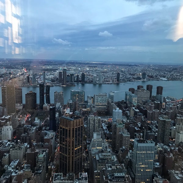 Foto tirada no(a) 86th Floor Observation Deck por ハル em 12/8/2022