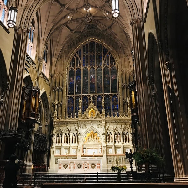Photo taken at Trinity Church by ハル on 12/6/2022