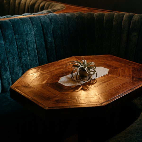 รูปภาพถ่ายที่ The Fox Bar &amp; Cocktail Club โดย The Fox Bar &amp; Cocktail Club เมื่อ 1/29/2018