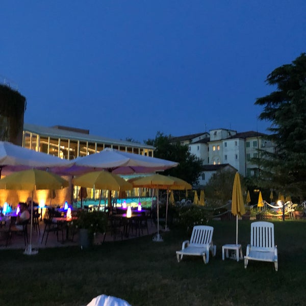 Снимок сделан в Hotel Terme Preistoriche пользователем Сергей П. 7/27/2019