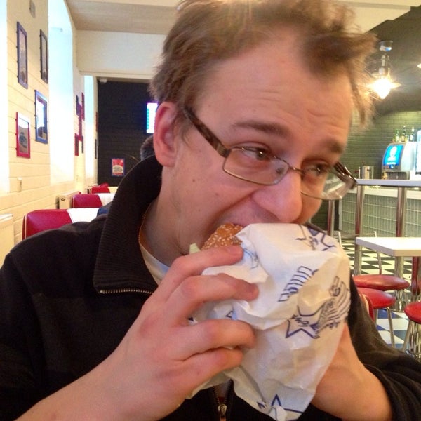 3/5/2014 tarihinde Denis K.ziyaretçi tarafından Starlite Burger Express'de çekilen fotoğraf