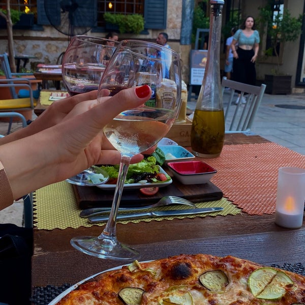 8/15/2021 tarihinde Esra S.ziyaretçi tarafından Gazetta Brasserie - Pizzeria'de çekilen fotoğraf