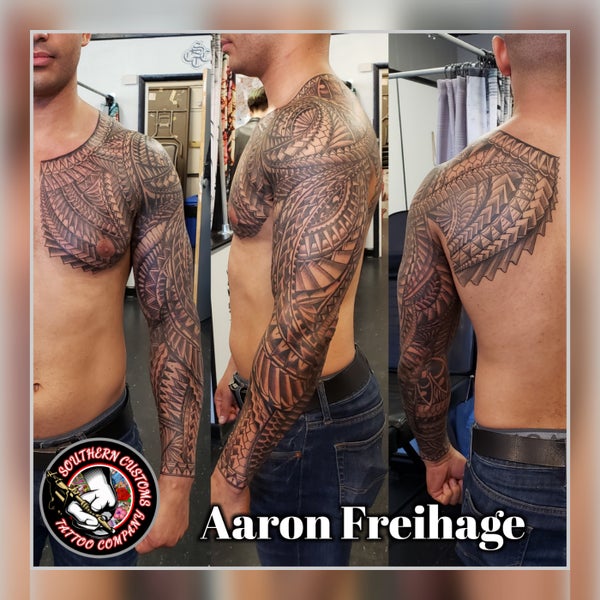 Снимок сделан в Southern Customs Tattoo Company пользователем Southern C. 3/18/2019
